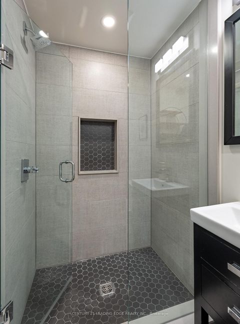 Photo 29 at 20 Solway Court, L'Amoreaux, Toronto