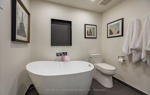 Photo 31 at 20 Solway Court, L'Amoreaux, Toronto
