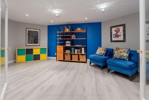 Photo 36 at 20 Solway Court, L'Amoreaux, Toronto