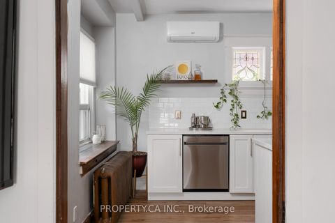 Photo 2 at 9 Fairview Avenue, High Park North, Toronto