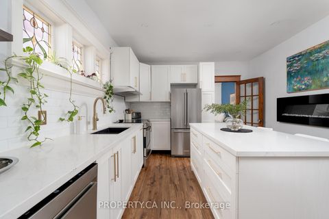 Photo 3 at 9 Fairview Avenue, High Park North, Toronto