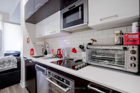 Photo 16 at 110 - 4800 Highway 7 Road, East Woodbridge, Vaughan