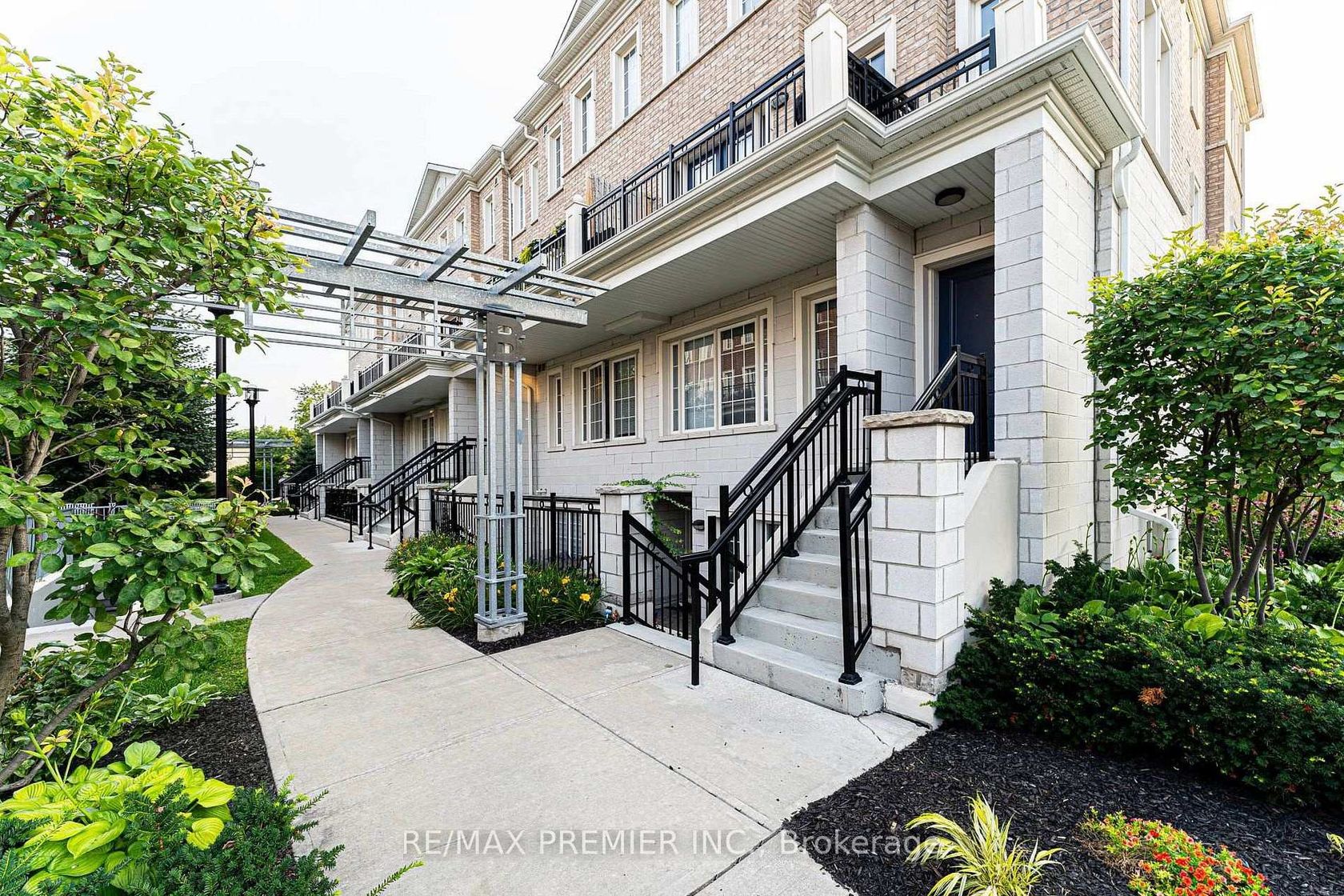 B02 - 26 Bruce Street, East Woodbridge, Vaughan photo 1