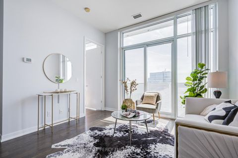 Photo 4 at 6901 - 100 Harbour Street, Waterfront Communities C1, Toronto