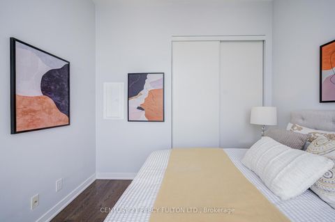 Photo 13 at 6901 - 100 Harbour Street, Waterfront Communities C1, Toronto