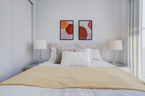 Photo 15 at 6901 - 100 Harbour Street, Waterfront Communities C1, Toronto