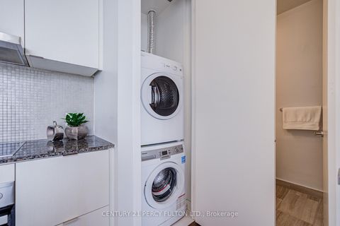 Photo 17 at 6901 - 100 Harbour Street, Waterfront Communities C1, Toronto