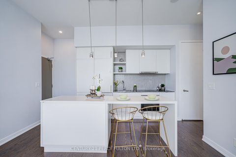 Photo 25 at 6901 - 100 Harbour Street, Waterfront Communities C1, Toronto