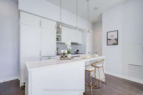 Photo 26 at 6901 - 100 Harbour Street, Waterfront Communities C1, Toronto