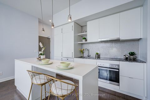 Photo 27 at 6901 - 100 Harbour Street, Waterfront Communities C1, Toronto