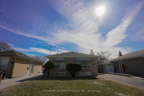 Photo 2 at 21 Billcar Road, Clairville, Toronto