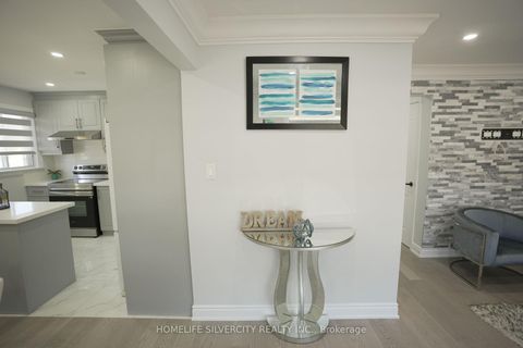Photo 9 at 21 Billcar Road, Clairville, Toronto