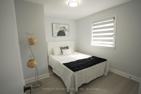 Photo 14 at 21 Billcar Road, Clairville, Toronto