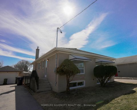 Photo 41 at 21 Billcar Road, Clairville, Toronto