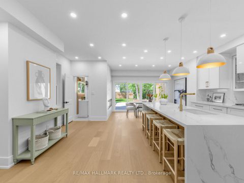 Photo 8 at 208 Gainsborough Road, Woodbine Corridor, Toronto