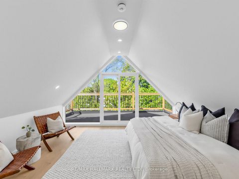 Photo 32 at 208 Gainsborough Road, Woodbine Corridor, Toronto