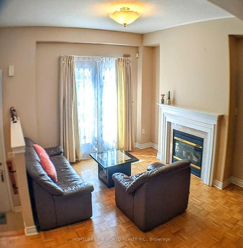 Photo 4 at 38 - 9133 Bayview Avenue, Doncrest, Richmond Hill