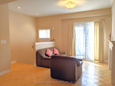 Photo 5 at 38 - 9133 Bayview Avenue, Doncrest, Richmond Hill