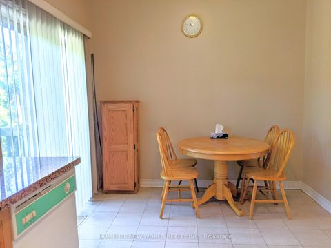 Photo 10 at 38 - 9133 Bayview Avenue, Doncrest, Richmond Hill