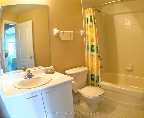 Photo 17 at 38 - 9133 Bayview Avenue, Doncrest, Richmond Hill