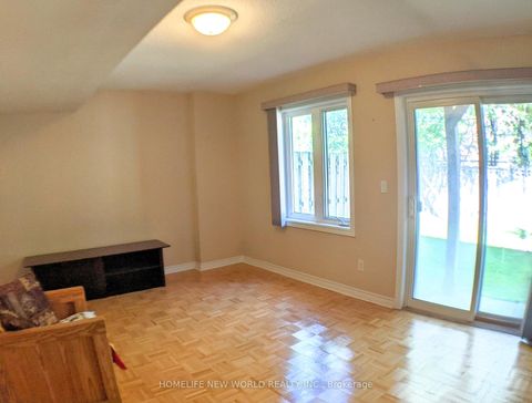 Photo 19 at 38 - 9133 Bayview Avenue, Doncrest, Richmond Hill