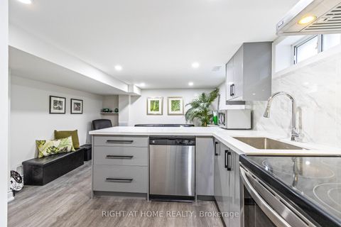 Photo 11 at 735 Srigley Street, College Manor, Newmarket