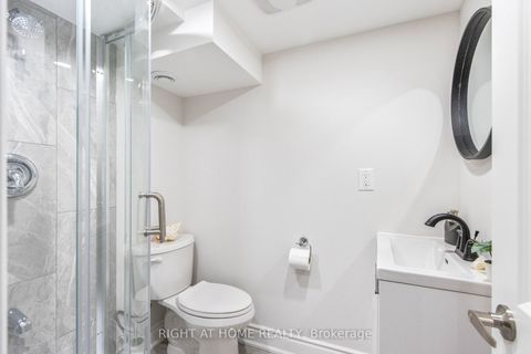 Photo 18 at 735 Srigley Street, College Manor, Newmarket