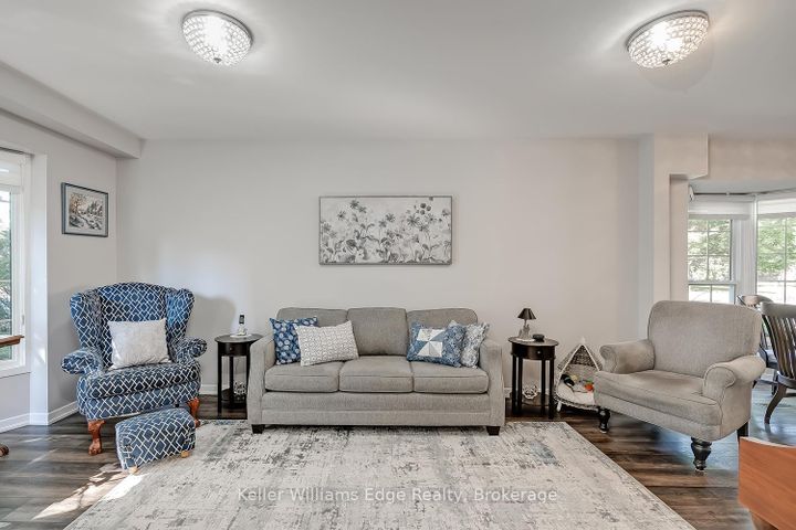 Photo 9 at 18 - 3021 Glencrest Road, Roseland, Burlington