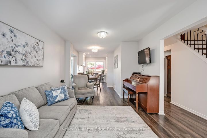 Photo 10 at 18 - 3021 Glencrest Road, Roseland, Burlington