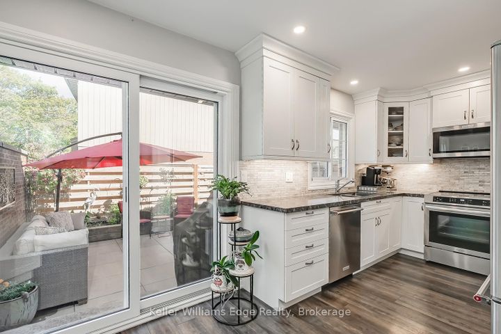 Photo 15 at 18 - 3021 Glencrest Road, Roseland, Burlington