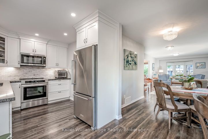Photo 16 at 18 - 3021 Glencrest Road, Roseland, Burlington