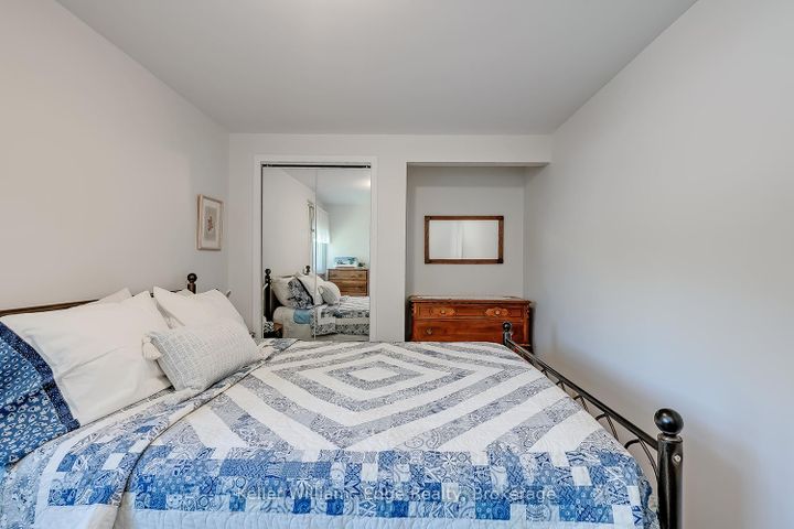Photo 27 at 18 - 3021 Glencrest Road, Roseland, Burlington