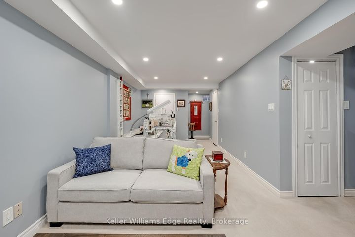 Photo 31 at 18 - 3021 Glencrest Road, Roseland, Burlington