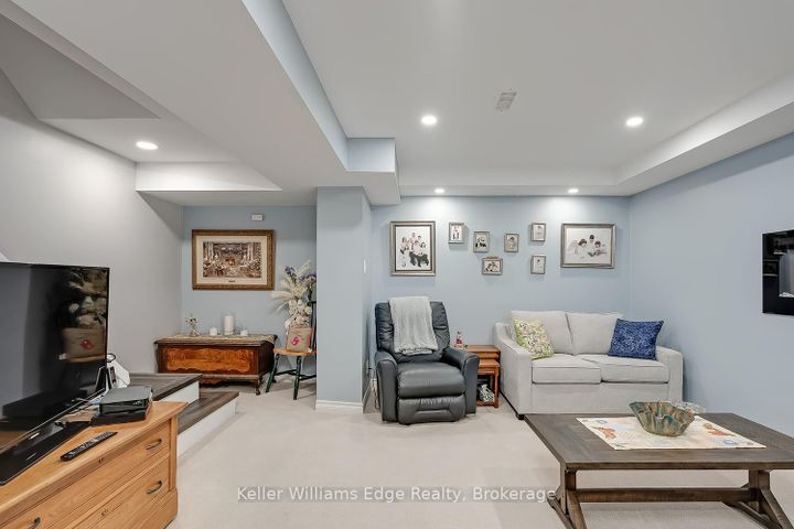 Photo 33 at 18 - 3021 Glencrest Road, Roseland, Burlington