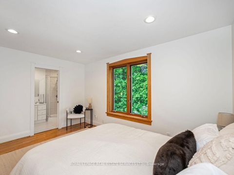 Photo 18 at 54 Oakfield Drive, Queensway, Toronto