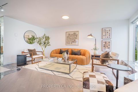 Photo 4 at 707 - 401 Queens Quay W, Waterfront Communities C1, Toronto