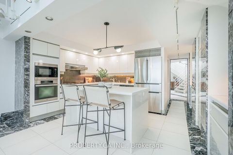 Photo 8 at 707 - 401 Queens Quay W, Waterfront Communities C1, Toronto