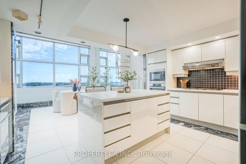 Photo 9 at 707 - 401 Queens Quay W, Waterfront Communities C1, Toronto