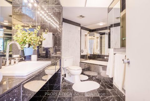 Photo 22 at 707 - 401 Queens Quay W, Waterfront Communities C1, Toronto
