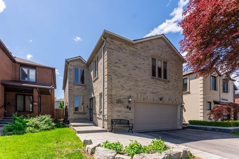 Photo 1 at 79 Brickstone Circle, Brownridge, Vaughan