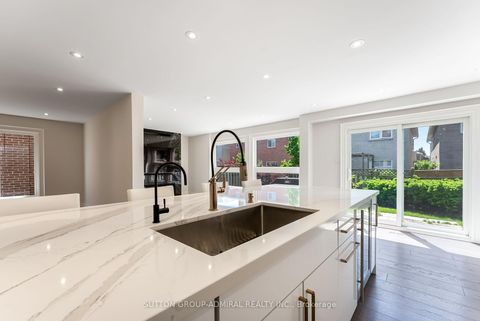 Photo 10 at 79 Brickstone Circle, Brownridge, Vaughan
