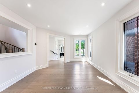 Photo 16 at 79 Brickstone Circle, Brownridge, Vaughan
