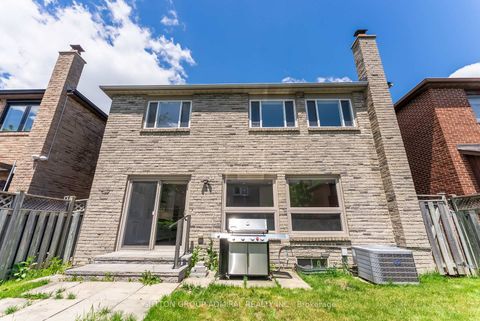 Photo 34 at 79 Brickstone Circle, Brownridge, Vaughan