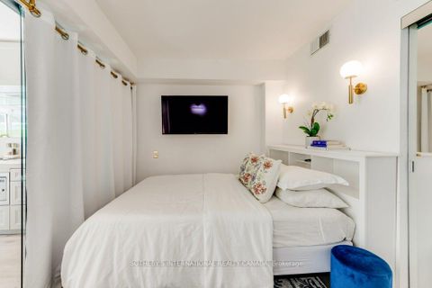 Photo 11 at 409 - 155 Yorkville Avenue, Annex, Toronto