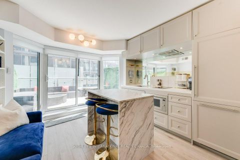 Photo 16 at 409 - 155 Yorkville Avenue, Annex, Toronto