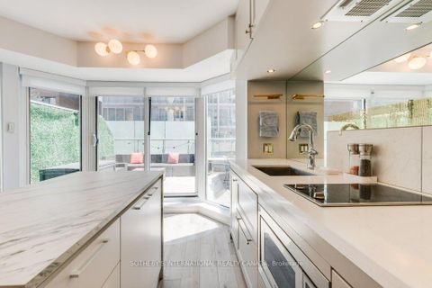 Photo 18 at 409 - 155 Yorkville Avenue, Annex, Toronto