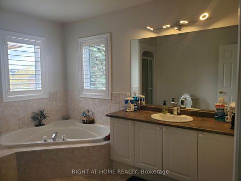 Photo 15 at 10 Red Ash Drive, Legacy, Markham