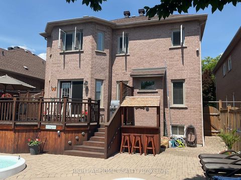 Photo 31 at 10 Red Ash Drive, Legacy, Markham