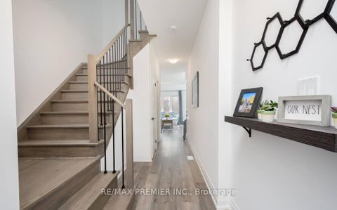 Photo 2 at 15 Haven Lane, Painswick South, Barrie