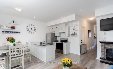 Photo 5 at 15 Haven Lane, Painswick South, Barrie